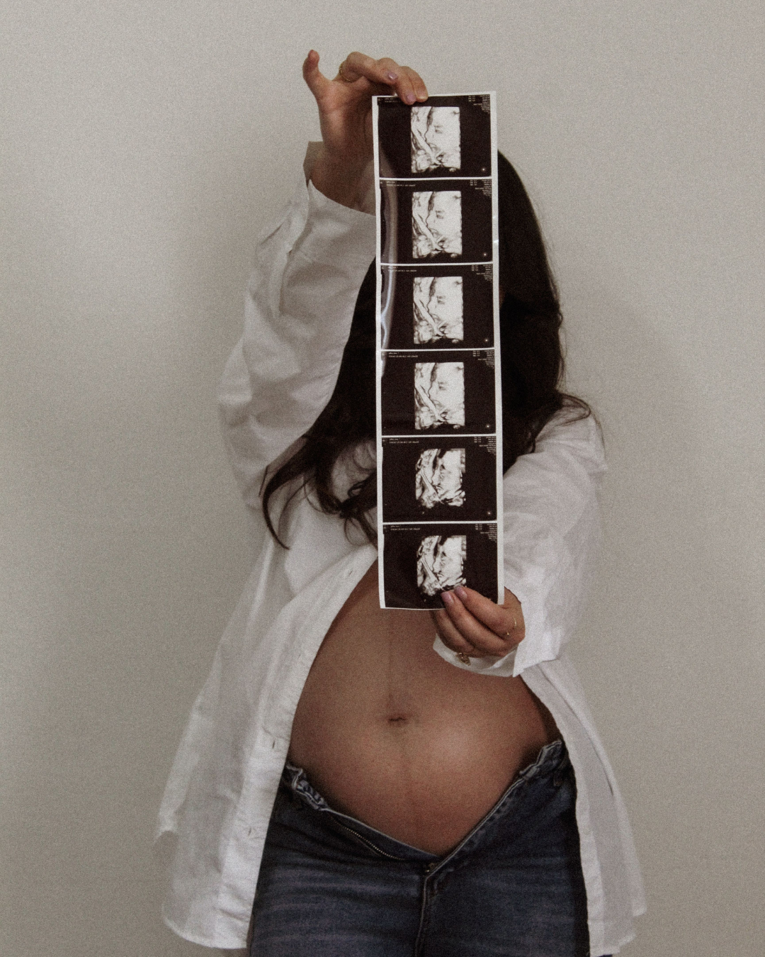 Évolution du ventre pendant la grossesse : étapes, facteurs et conseils