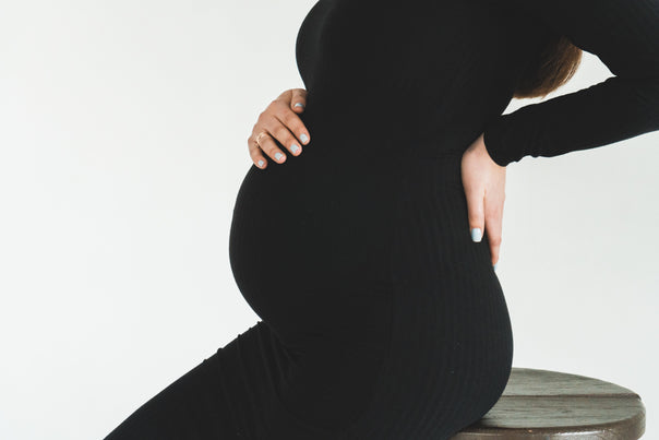 Sciatique enceinte : causes, solutions et quand consulter