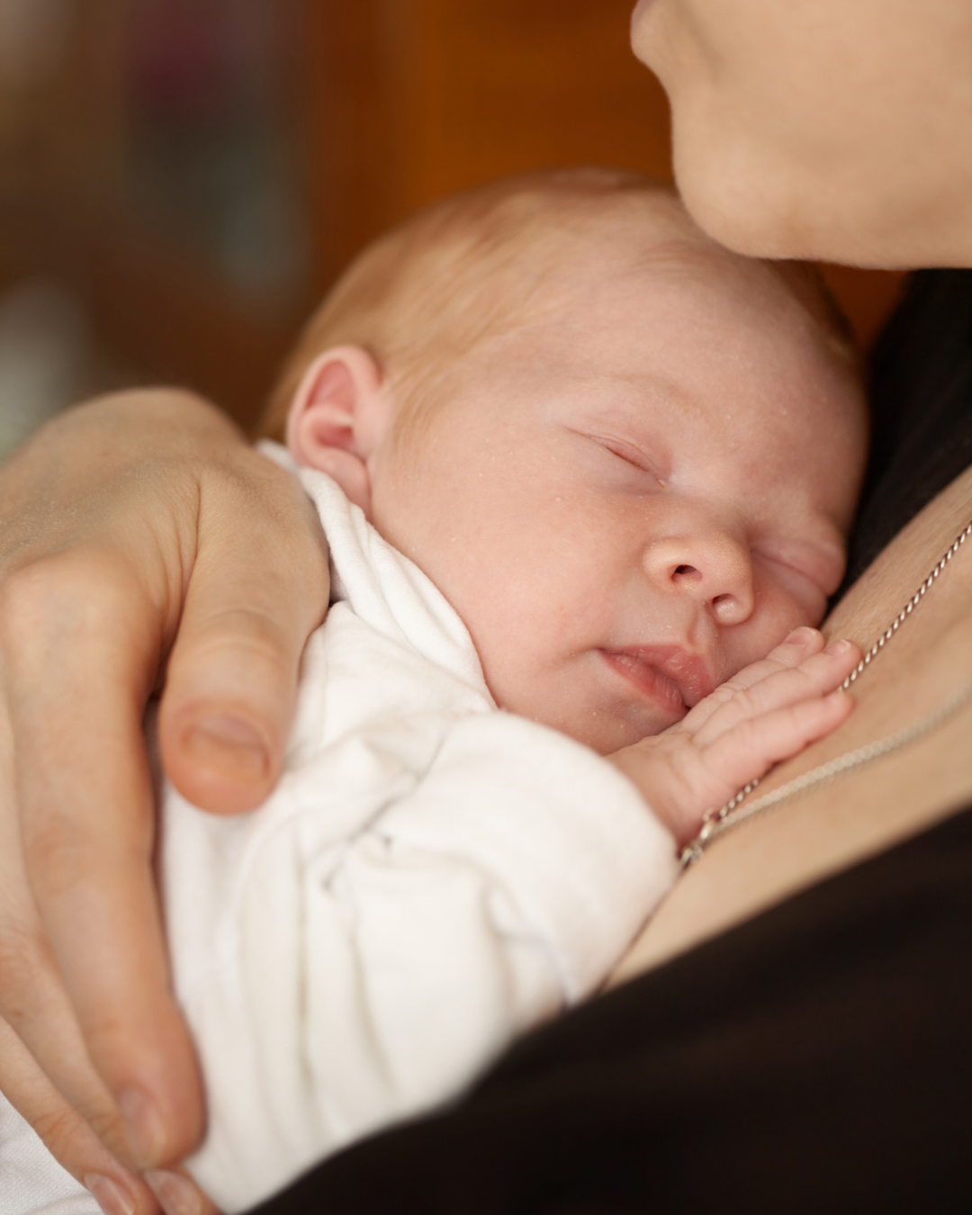 Réveiller bébé pour changer sa couche ? Notre guide pour des nuits (vraiment) sereines