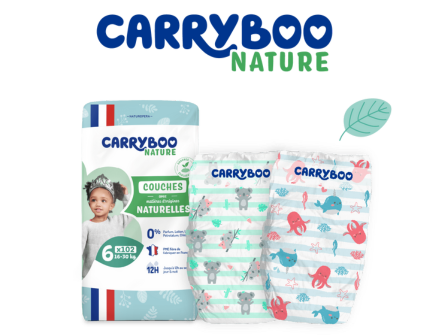 Paquet de couches Carryboo Nature avec motifs animaliers et végétaux, logo Carryboo en haut, cœur vert à droite