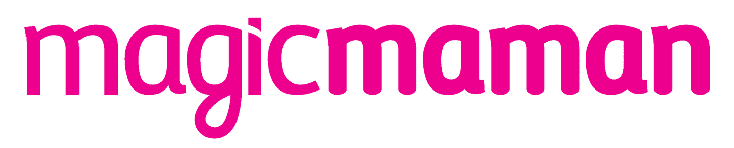 Logo "magicmaman" en lettres roses sur fond transparent